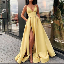 Charger l'image dans la galerie, Spaghetti Strap Fuchsia Satin High Slit Long Prom Dress 2020 Plus Size Prom Dresses Girls A Line  vestidos de graduacion Formal
